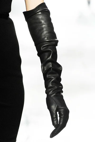 Look 3